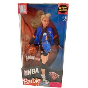 NBA Barbie New York Knicks Official 1998 20714 Basketball Team Knickerbockers